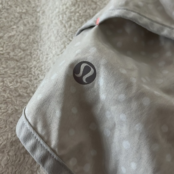 RARE lululemon Speed Up Shorts - Picture 3 of 4